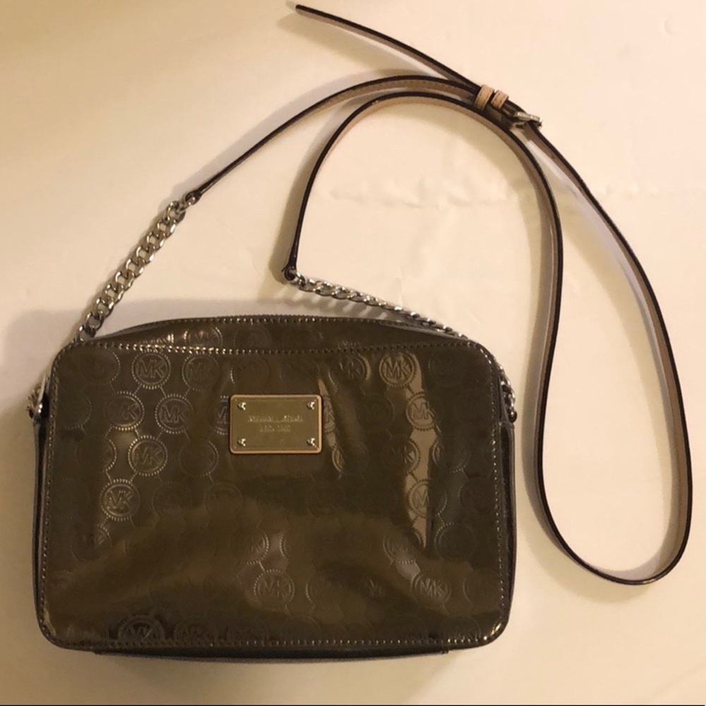 Michael Kors Silver Crossbody - Picture 2 of 14